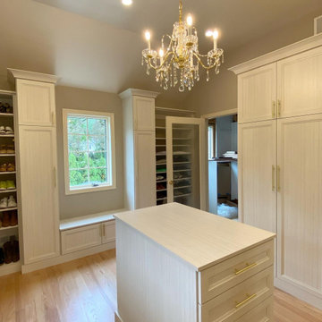 Custom Women's Dressing Room