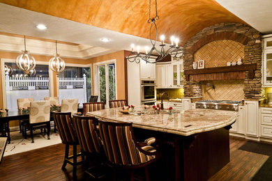 Kitchen - kitchen idea in Cleveland