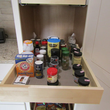 Pull-out drawers keep everything within easy reach.