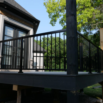 Picketing Deck Railing