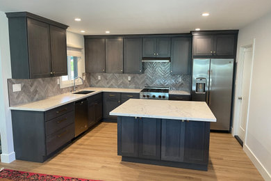 Kitchen - transitional kitchen idea in Santa Barbara