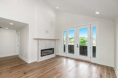 Home design - modern home design idea in Kansas City