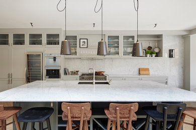 Example of a trendy kitchen design in London