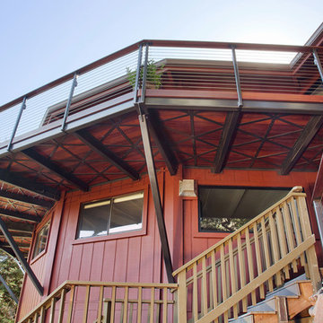 Brown Deck Custom Railing and CableRail - Honorable Mention July 2019