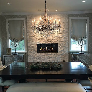 Geschlossenes, Mittelgroßes Klassisches Esszimmer mit grauer Wandfarbe, braunem Holzboden, Gaskamin, Kaminsims aus Stein und braunem Boden in San Francisco