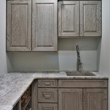 Timberbuilt Rustic Laundry room