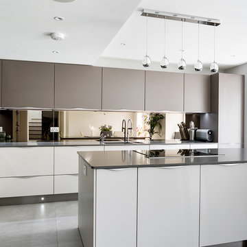 Smart Tri-Tone Design