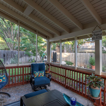 Screened Patio adds a relaxing outdoor space
