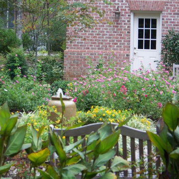 Colonial Garden
