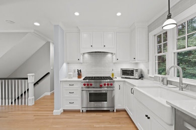 Example of a kitchen design in Boston