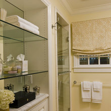 Mount Shasta bathroom
