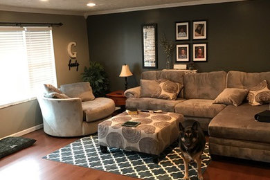 Trendy living room photo in Huntington
