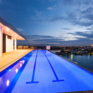 ブリスベンの中サイズの長方形コンテンポラリースタイルのおしゃれなプールの写真