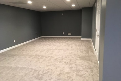 Inspiration for a modern home design remodel in Detroit