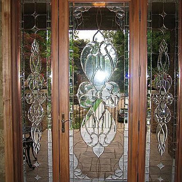 Samples of various designs and applications in Stained Glass.