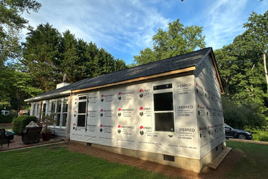 Transitional home design photo in Atlanta