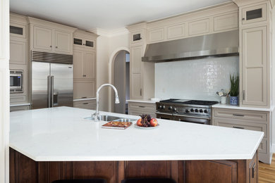 Example of a transitional kitchen design in Birmingham