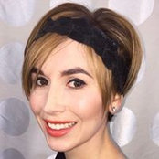 Poppy Rowe's photo