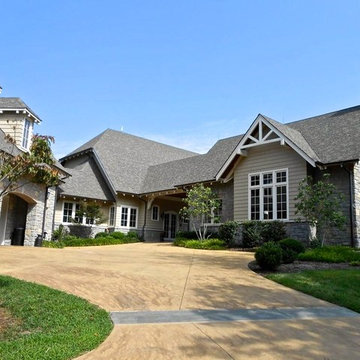 Detached Garage & Breezeway