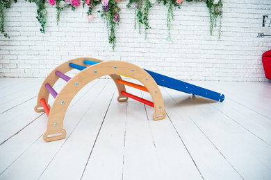 Climbing Pikler Arch in Small size Natural Wood and Rainbow
