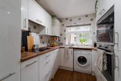 Inspiration for a kitchen in Surrey.