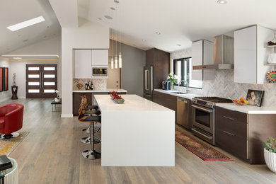 Mid-sized trendy kitchen photo in San Diego