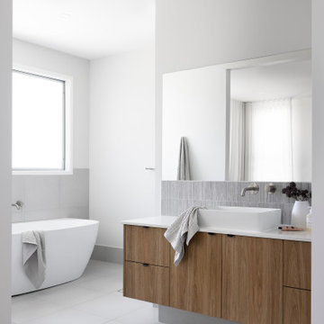 Hall Residence - Ensuite