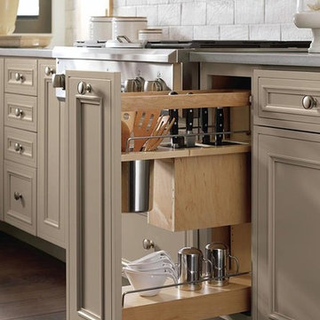 Decorá Cabinets: Utensil Pantry Pull-out Cabinet with Knife Block