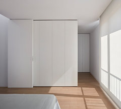 Zócalo en armario empotrado