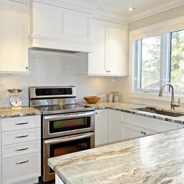 Fresh and Bright West Island Kitchen