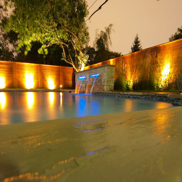 Intimate Backyard Pool Oasis
