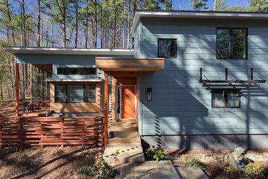 Design ideas for a modern exterior in Raleigh.