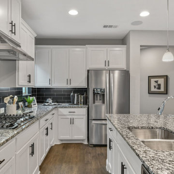 Castle Hills 41' Model