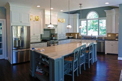 Inspiration for a large contemporary kitchen remodel in DC Metro