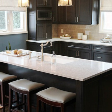 Showplace EVO - Maple Edgewater in Peppercorn