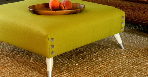 Turn a Shipping Pallet Into a Stylish Ottoman