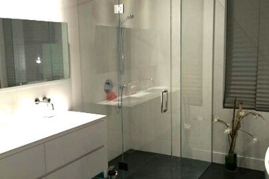 Bathroom - modern bathroom idea in Montreal