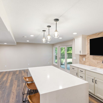 Traditional/Transitional Basement Finish Leawood, KS