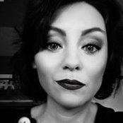 C. D's photo