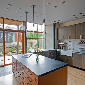 Artisan's Kitchen