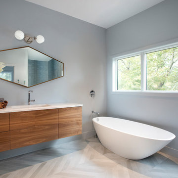 Newton Contemporary, Master Bathroom