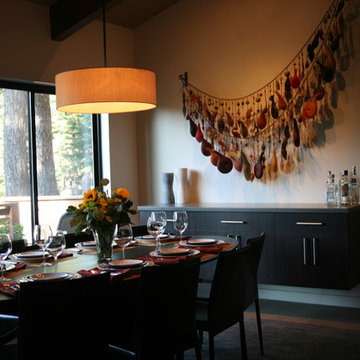 Dining room opposite kitchen