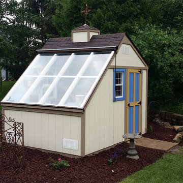 Greenhouse Shed / Solar Building