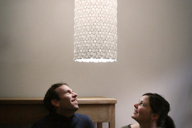 Helen and Jelle with a Tikimu lamp shade