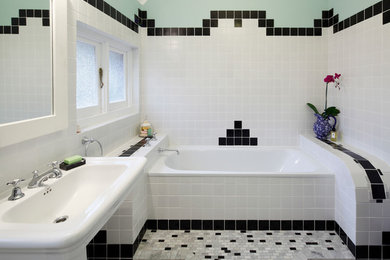 This is an example of a traditional bathroom in Sydney.