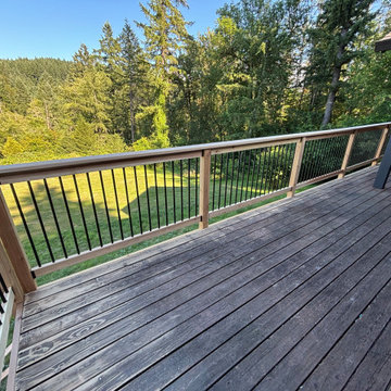 Cedar Deck Railing