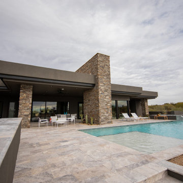 Luxury Desert Retreat - Backyard