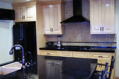 Elegant kitchen photo in Los Angeles