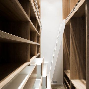 Walk-in wardrobe
