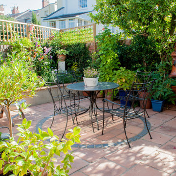 Mediterranean Seating Area